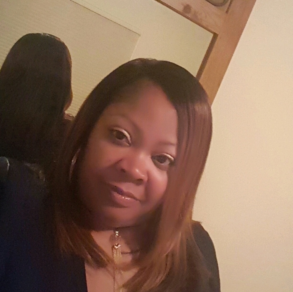 Meet your Posher, Monica